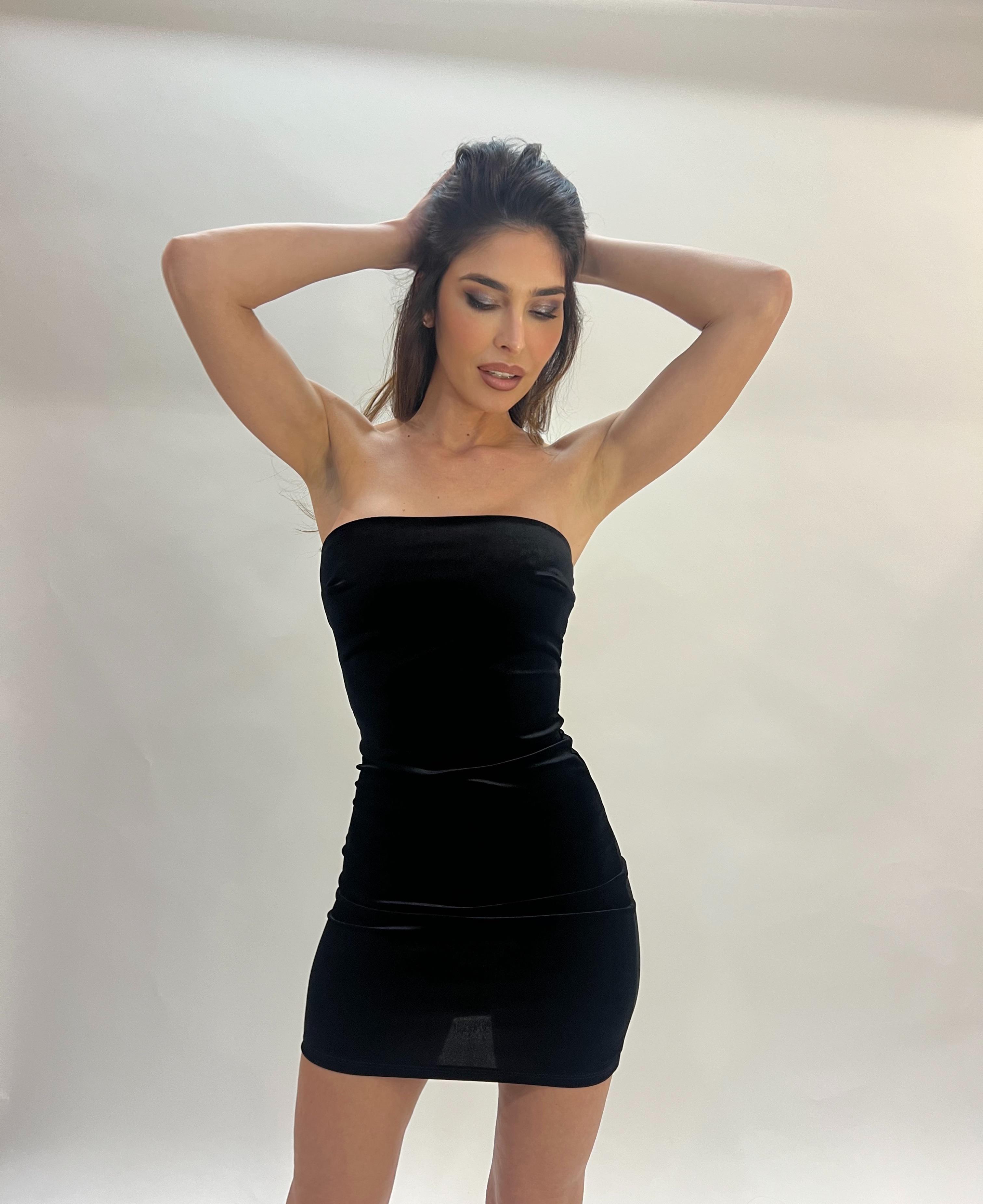 Vestido Mini de Terciopelo Palabra de Honor - Talla Única