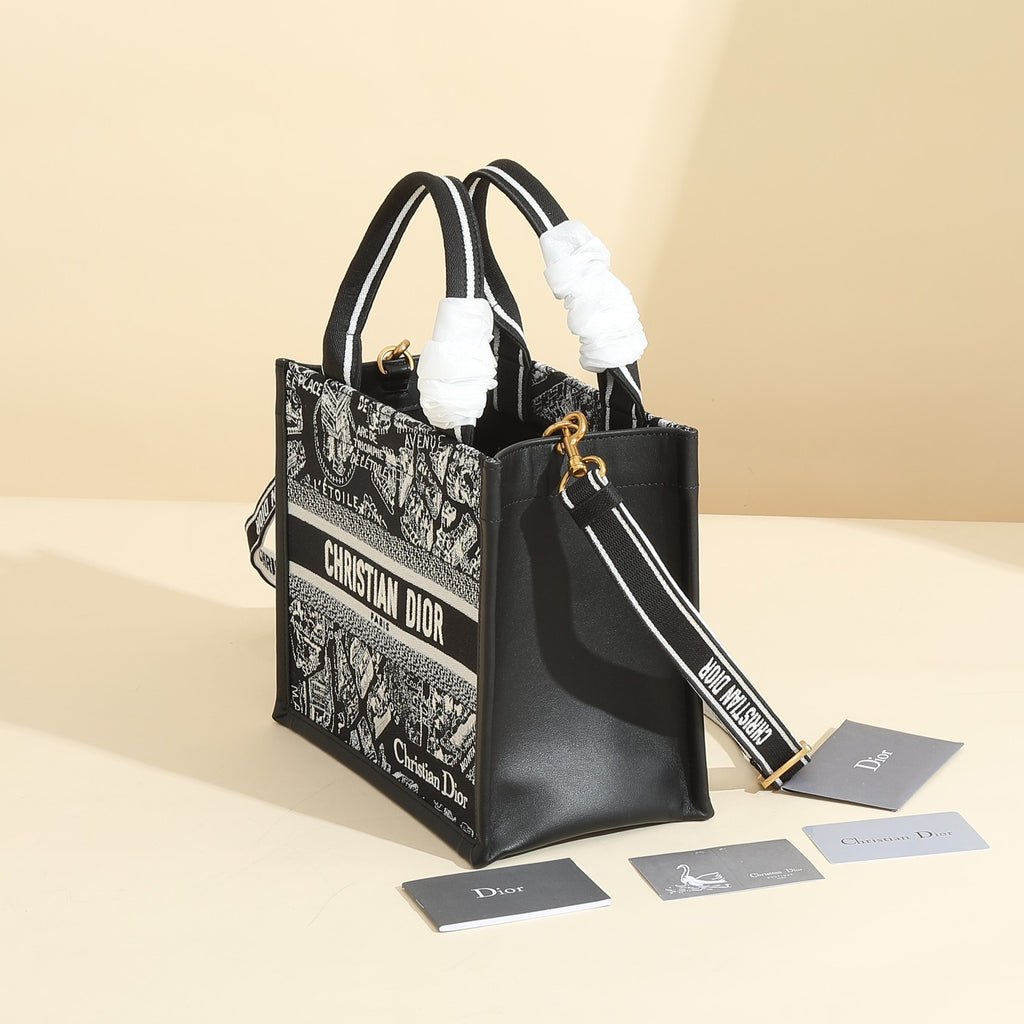 Women's Paris Map Embroidered Book Tote – Black