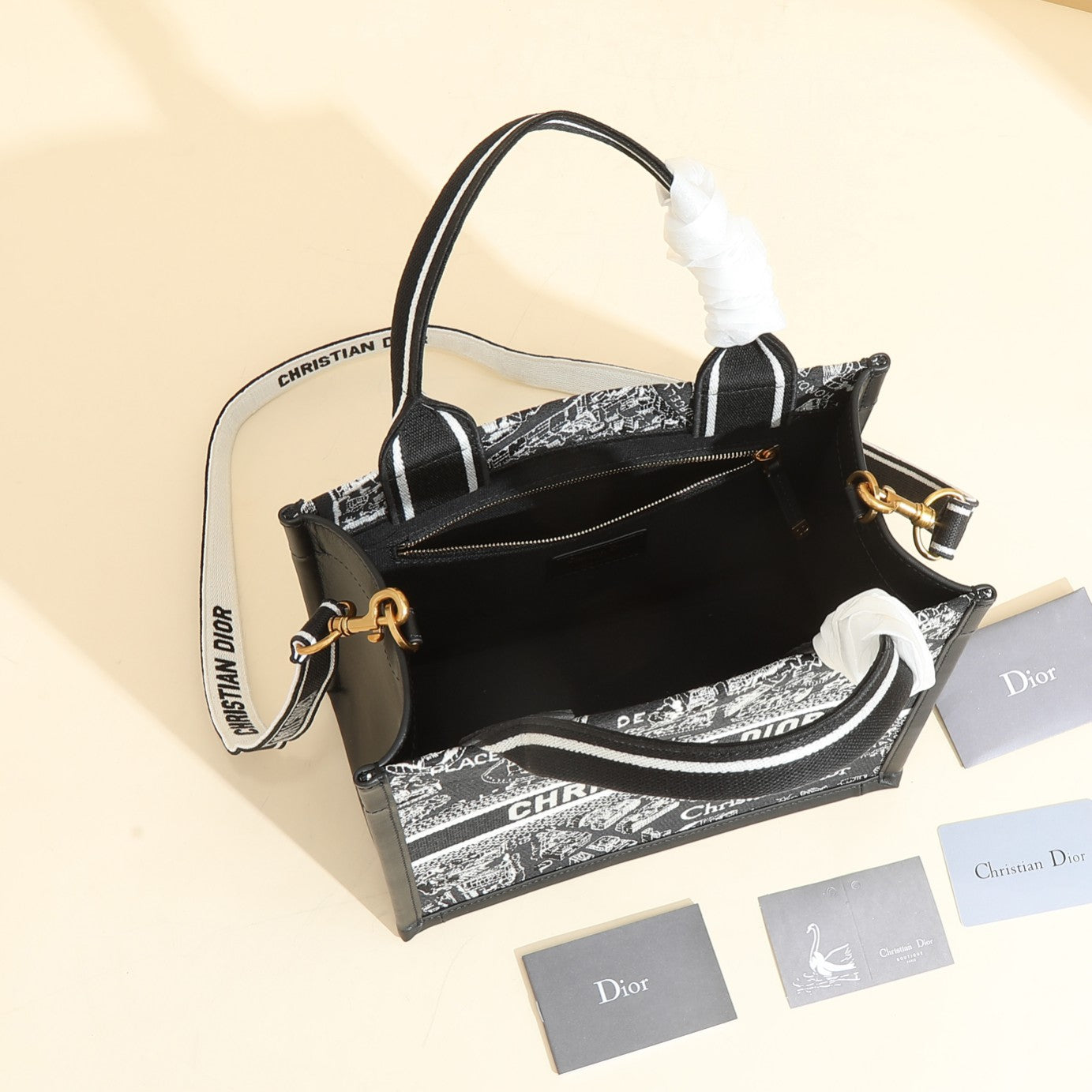 Women's Paris Map Embroidered Book Tote – Black
