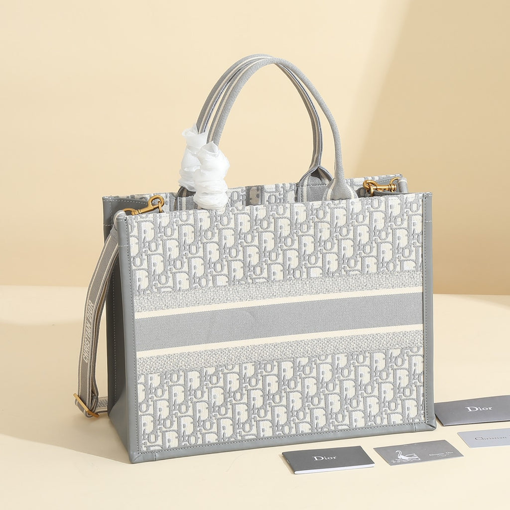 Women's Oblique Jacquard Book Tote – Grey
