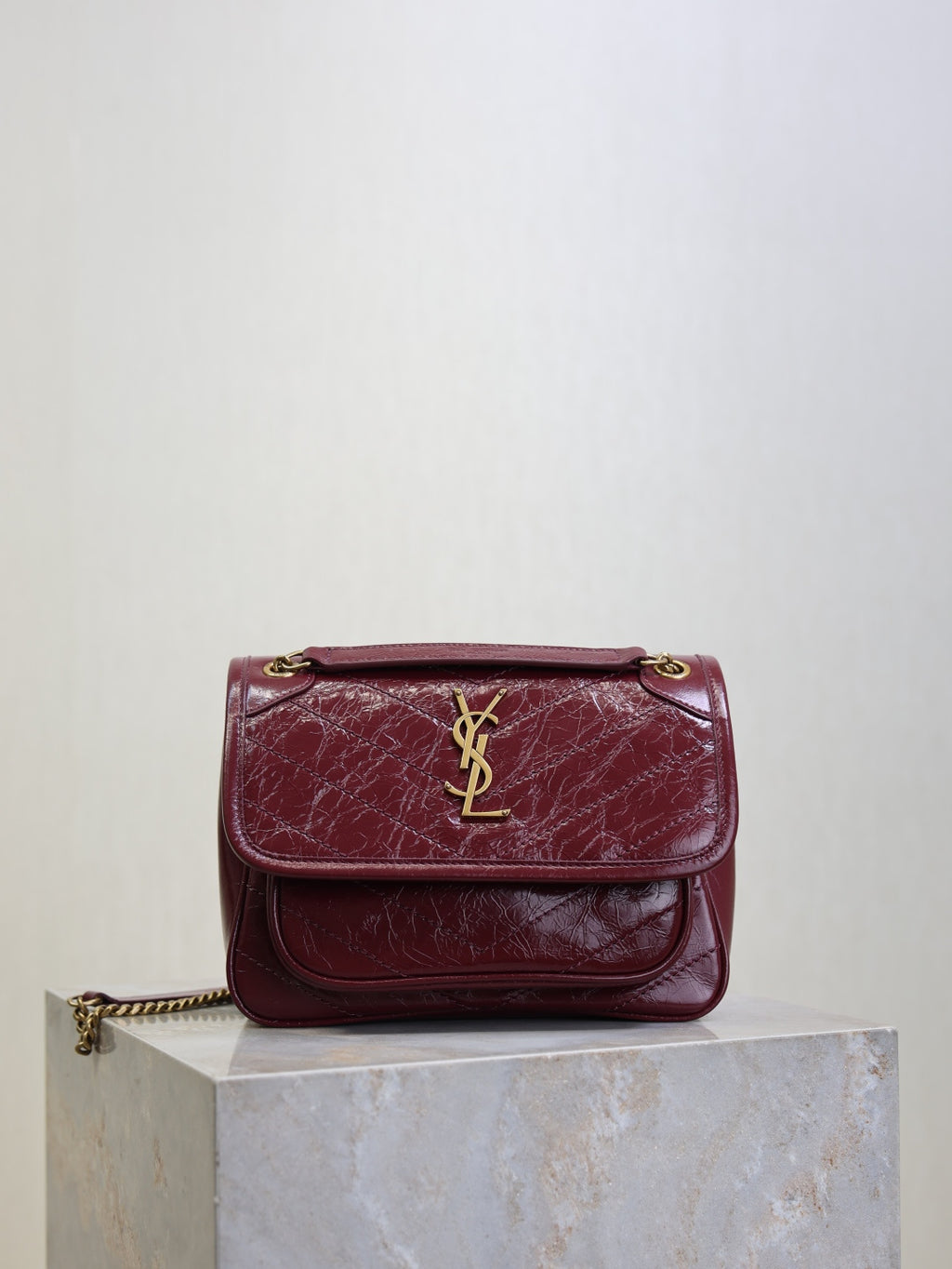 Women's Niki Medium Shoulder Bag – Burgundy