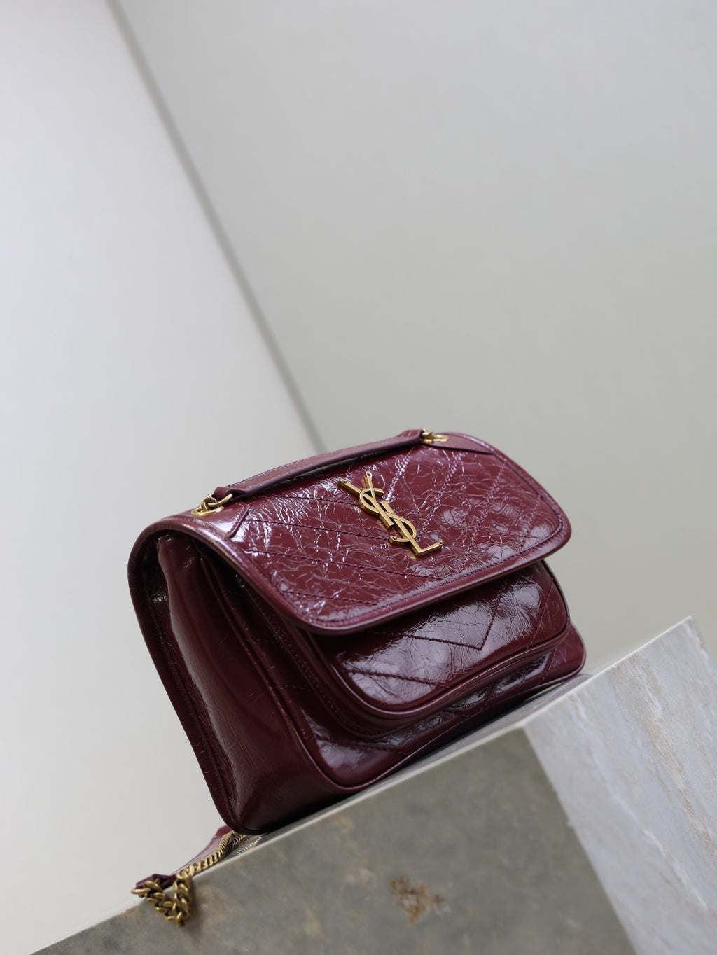 Women's Niki Medium Shoulder Bag – Burgundy