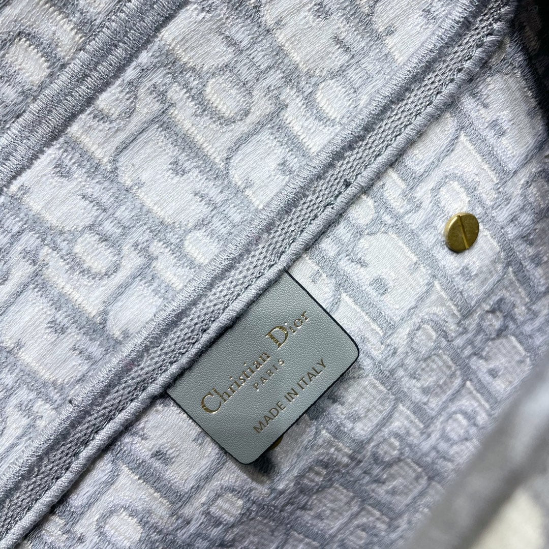 Men's Oblique Jacquard Saddle Bag – Grey