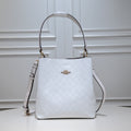 Premium Women's Handbag – Timeless Style for Every Occasion