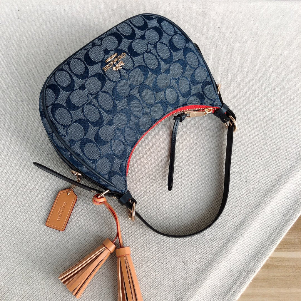 Premium Women's Bag – Elegance Meets Everyday Functionality