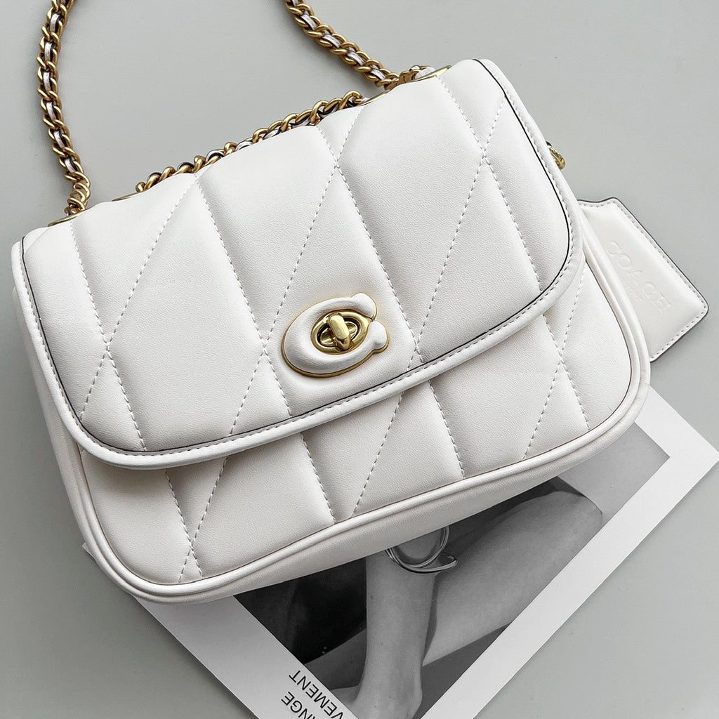Luxury Women's Handbag – Sophisticated Style, Everyday Elegance