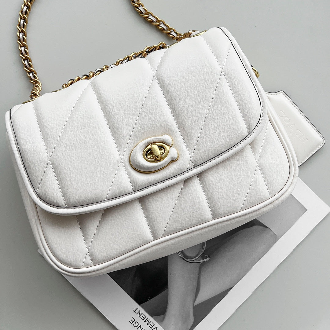 Luxury Women's Handbag – Sophisticated Style, Everyday Elegance