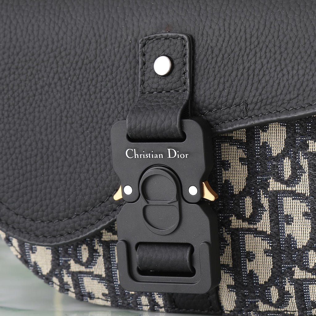 Men's Saddle Crossbody Bag – Oblique Jacquard