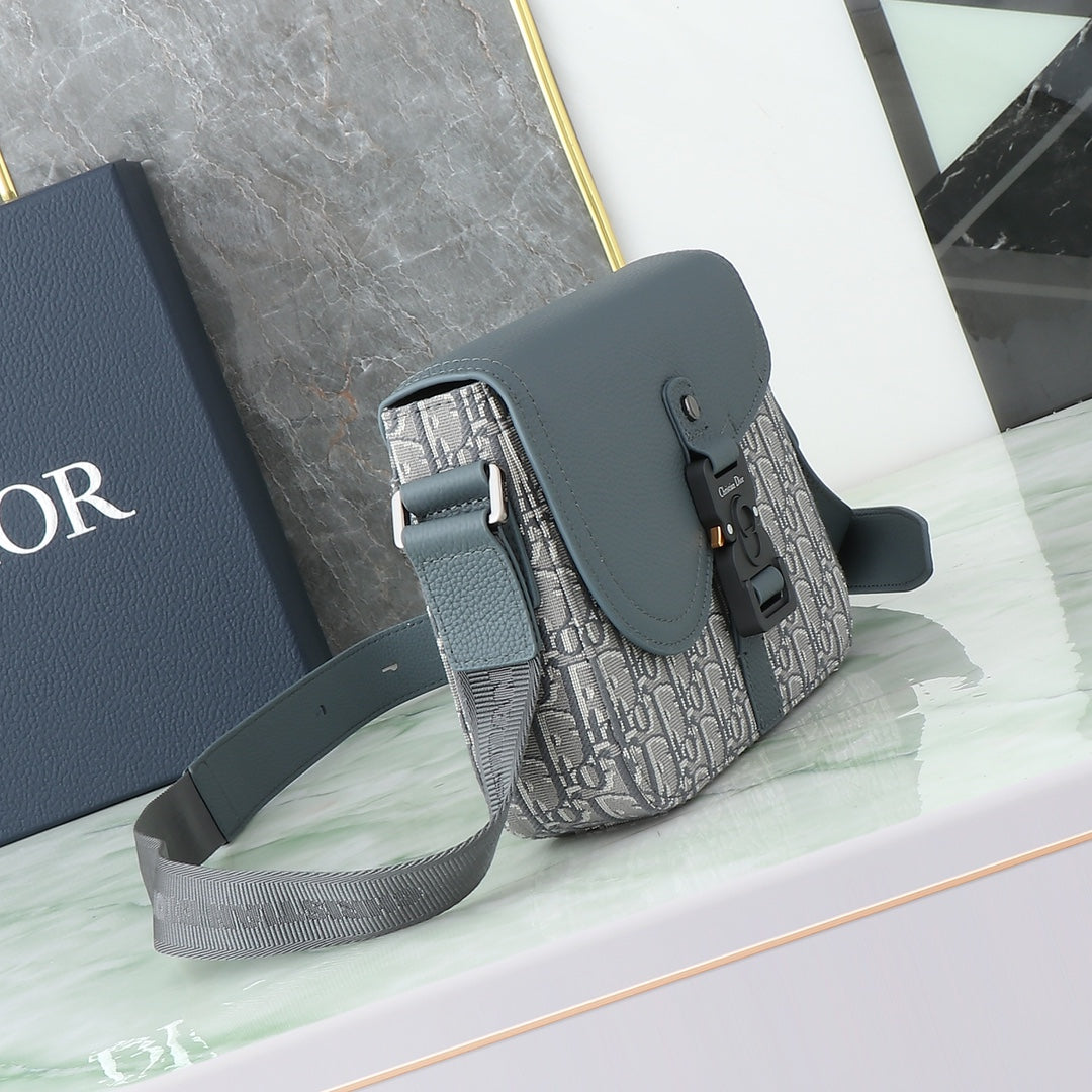 Premium Men's Bag – Sharp Style, Built for the Modern Man