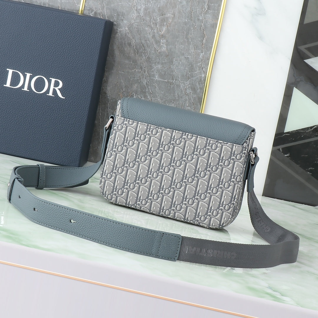 Premium Men's Bag – Sharp Style, Built for the Modern Man