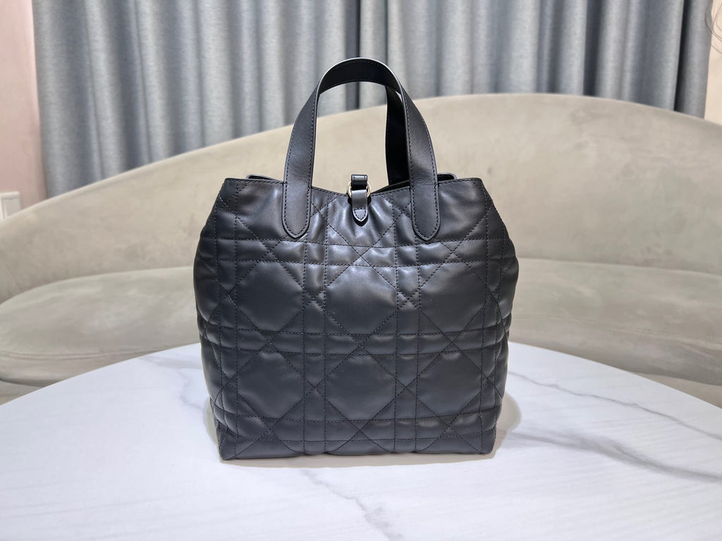 Women's Quilted Cannage Tote Bag – Black