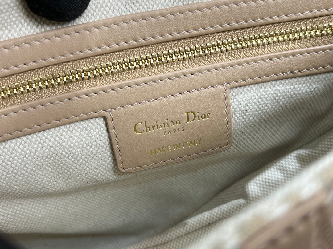 Men's Oblique Jacquard Saddle Bag – Beige