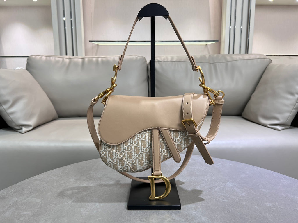 Men's Oblique Jacquard Saddle Bag – Beige